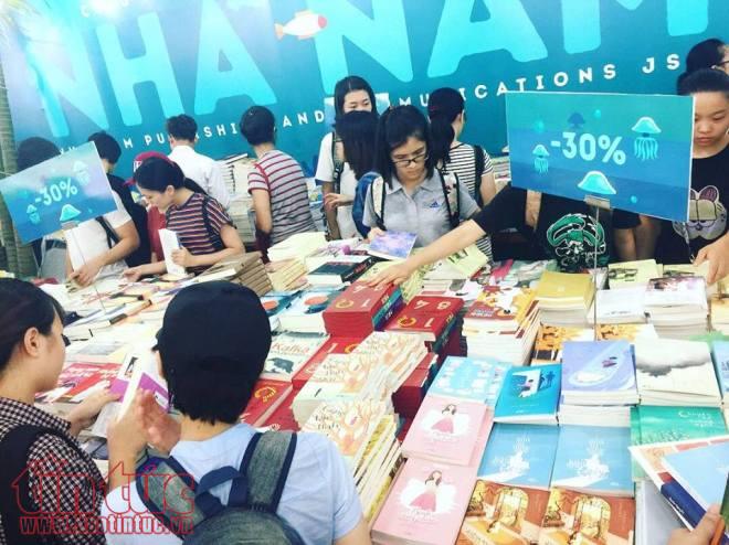 Khai mạc Triển lãm - Hội chợ sách Quốc tế 2017 ảnh 4